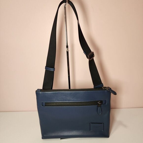 NWT Coach CW449 Men's Deep Navy Carrier Zip Smooth Calf Leather Crossbody Bag - Picture 1 of 5